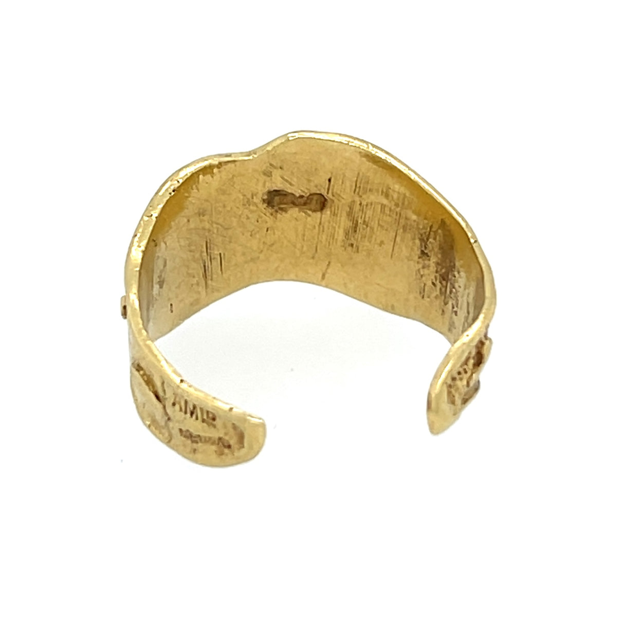 18ct gold with open back and trio of dancers