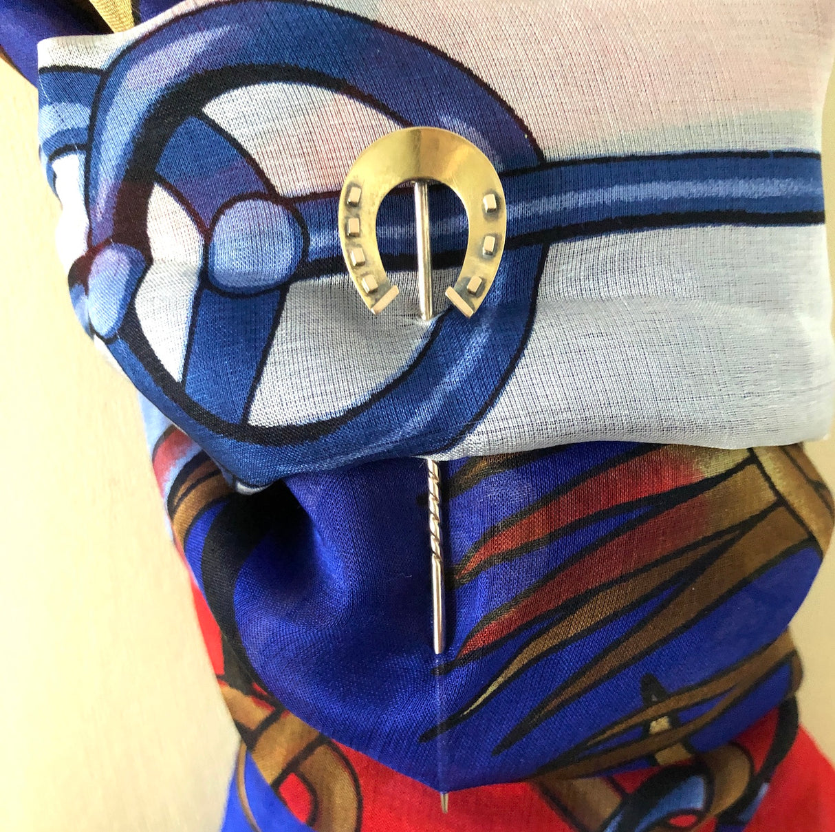 15ct horseshoe tie pin