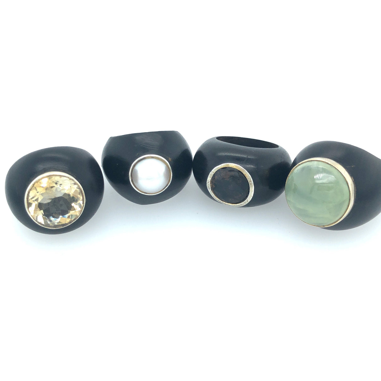 Ebony and Green Onyx Ring The Vintage Jewellery Company
