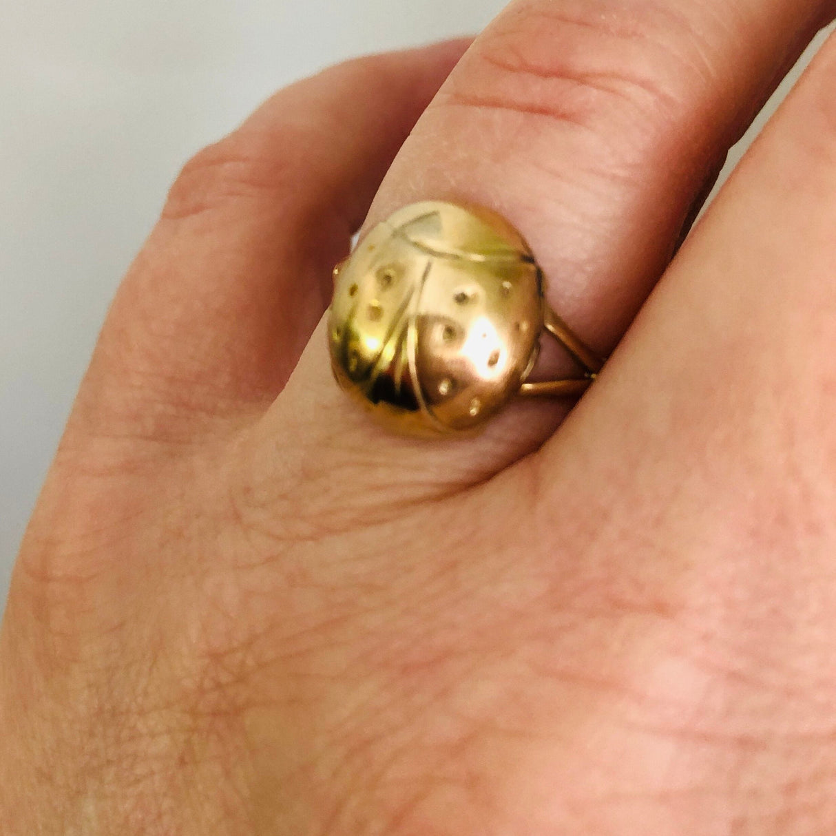 Labybird Ring in 18k Gold The Vintage Jewellery Company