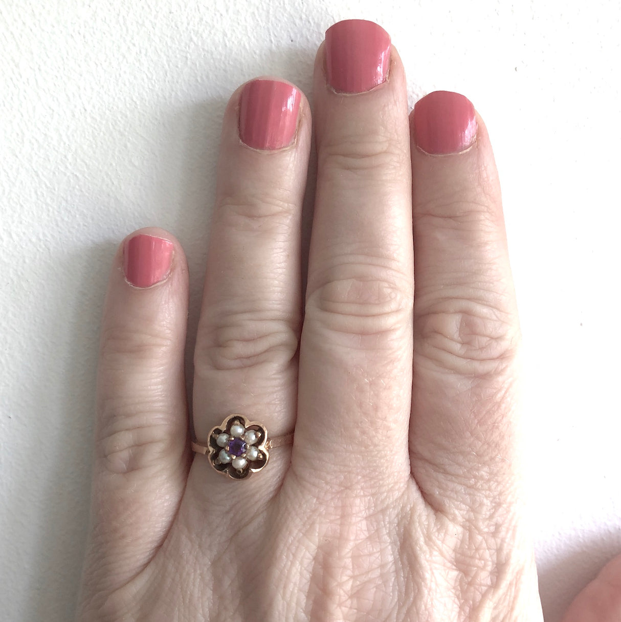 1970s Vintage Ring in 9ct Gold with Pearl and Amethyst Cluster