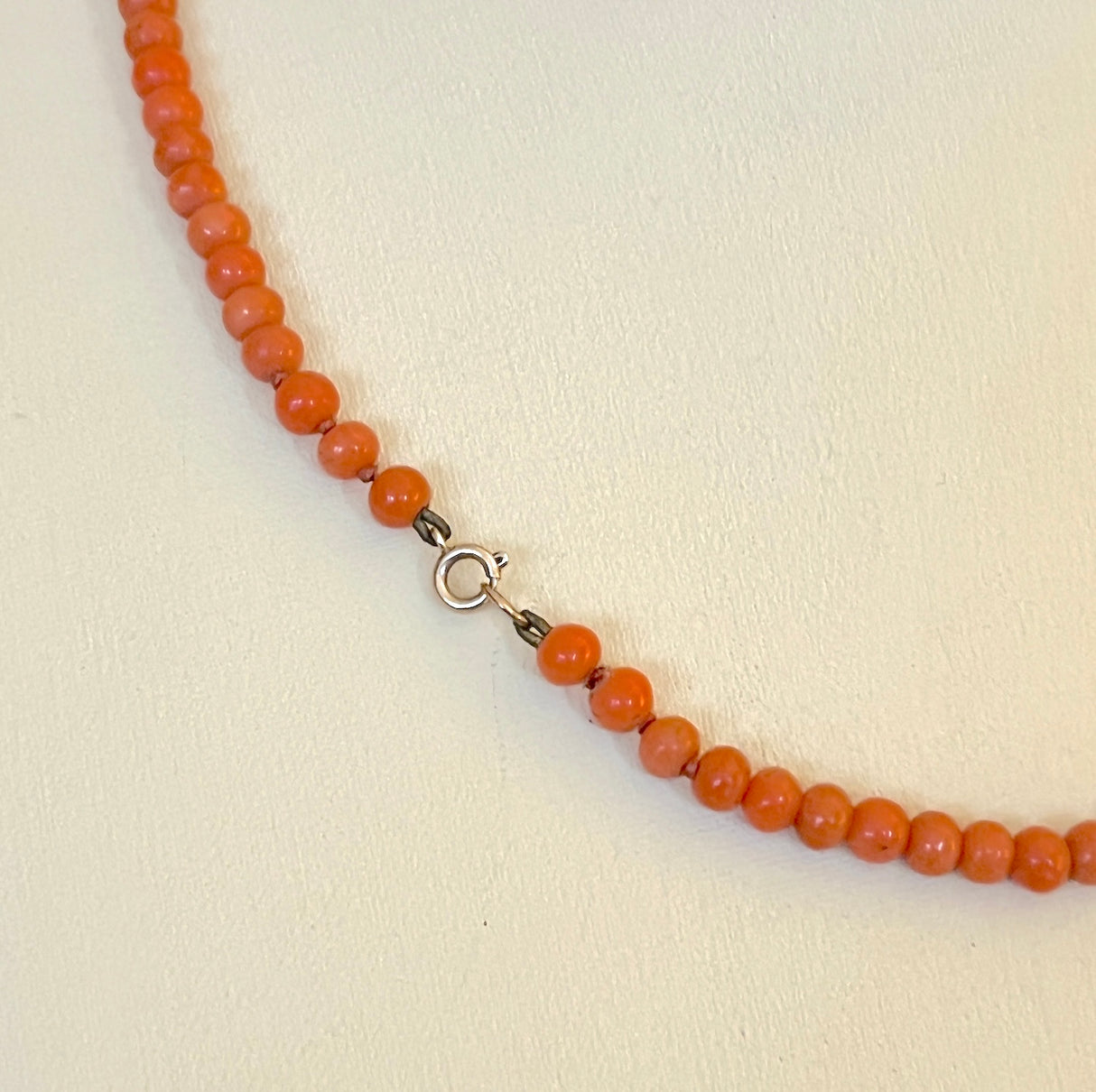 Antique Simple Red Coral Bead Necklace 9ct Gold Clasp