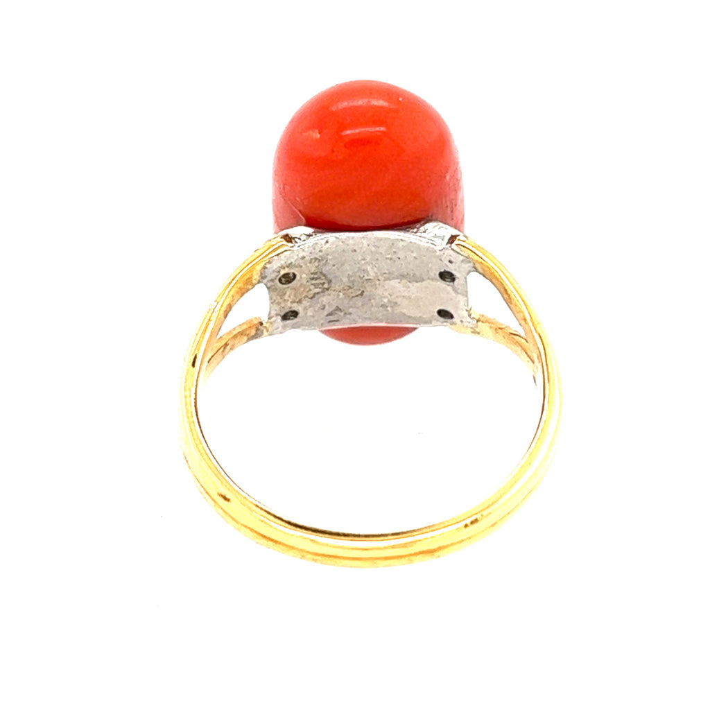 Vintage 22ct gold ring with coral and old cut diamonds.