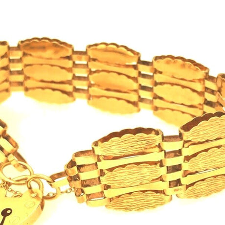 9k Gold Vintage Link Bracelet with Bark Effect Pattern The Vintage Jewellery Company