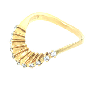 Late 20th Century Curved Diamond and Gold Ring