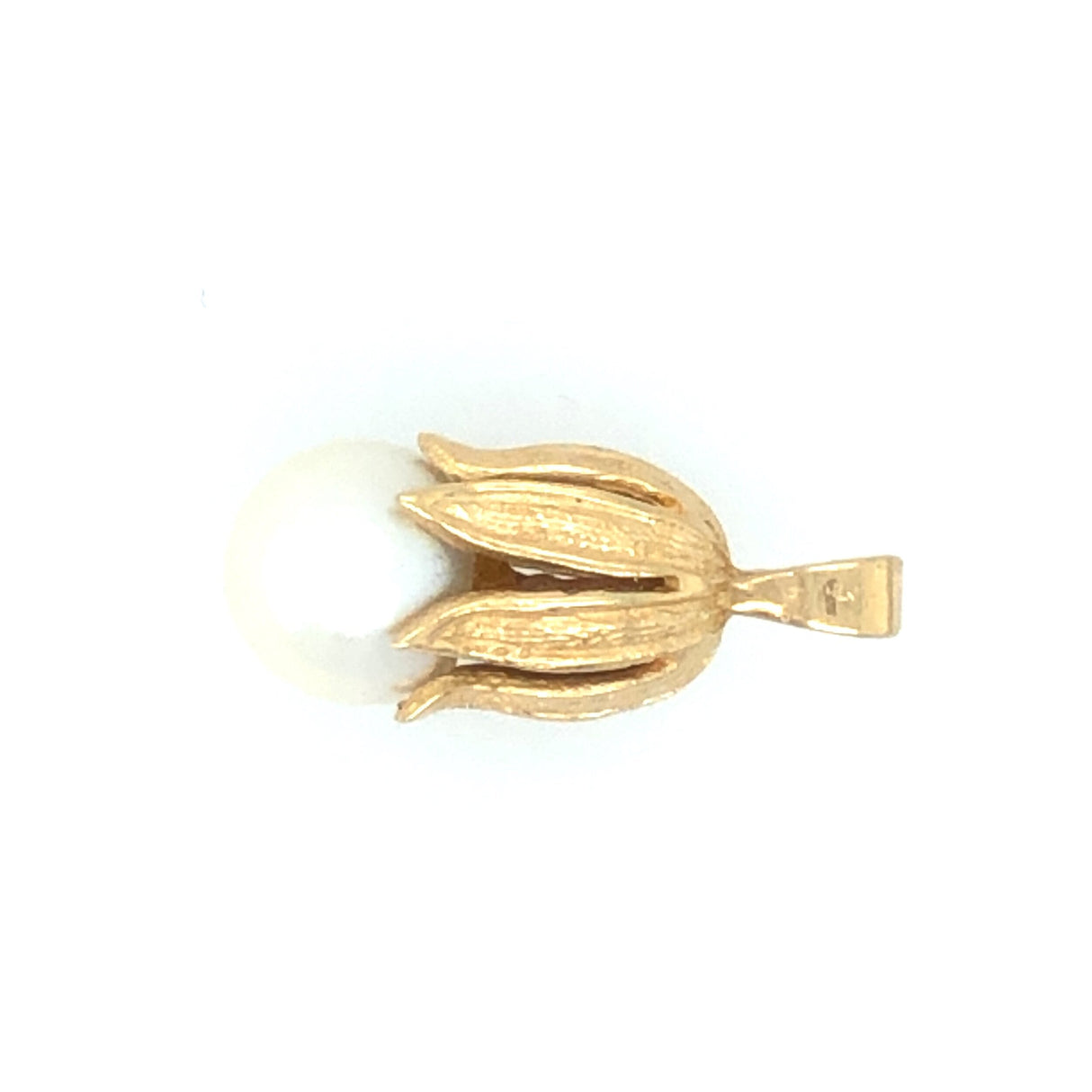 Vintage Akoya Pearl Flower Pendant in 14k Yellow Gold The Vintage Jewellery Company